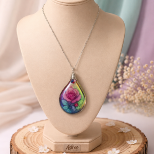 Collier Pendentif Holographique – Rose Éternelle
