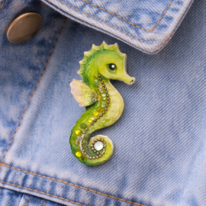 pin’s Hippocampe Vert Lumière