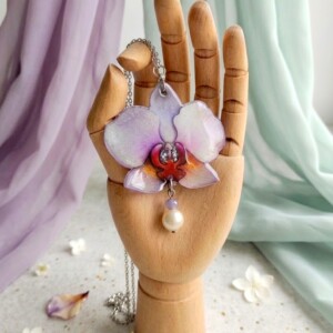 collier orchidée