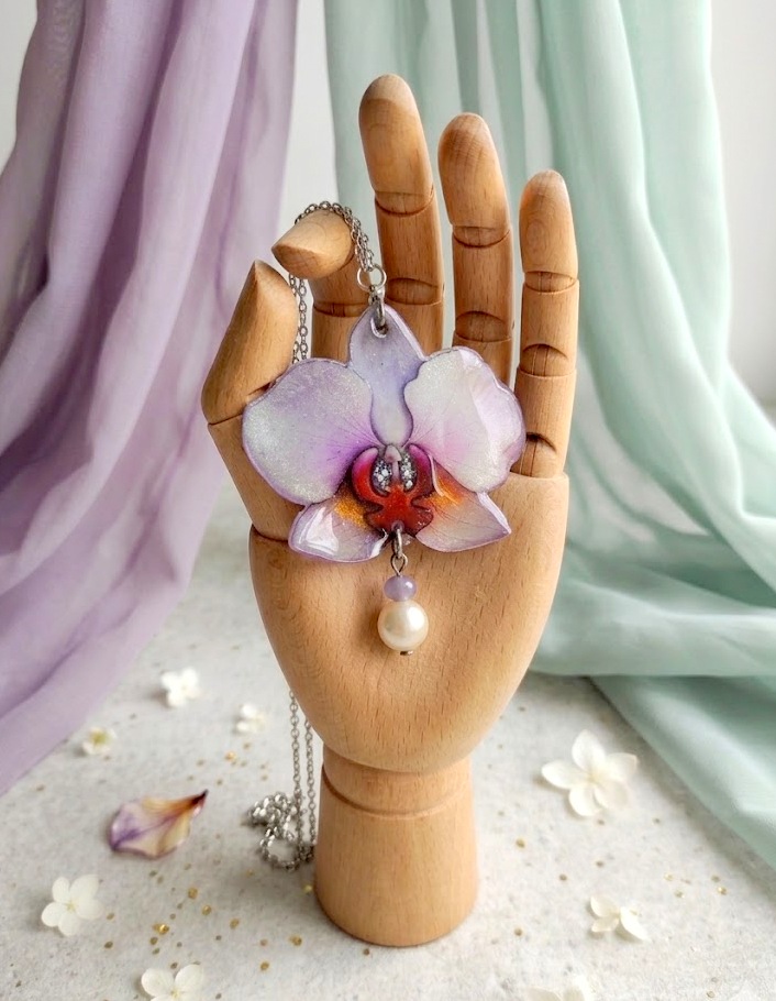 collier orchidée